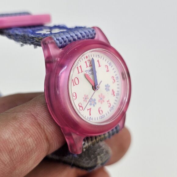 Timex Kids Watch 29MM White Dial Canvas Bands New Battery - Picture 4 of 11